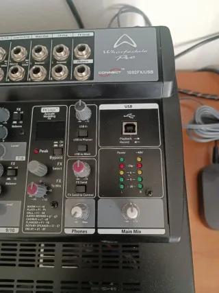 Mixer Wharfedale Pro CONNECT 1002FX/USB