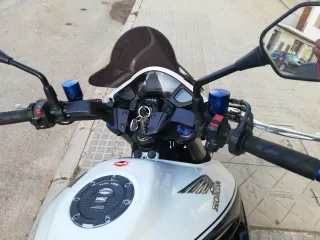 Honda CB 1000 R Negra y Blanca