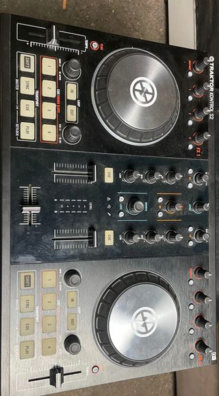 Native Instruments Traktor Kontrol S2 MK2
