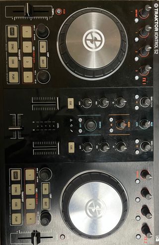 Native Instruments Traktor Kontrol S2 MK2