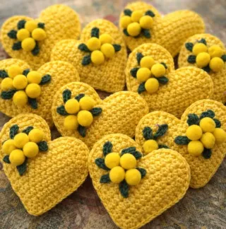 Cuori Mimosa uncinetto Festa della Donna