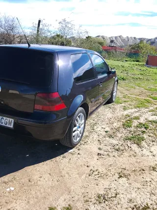 Volkswagen Golf 2003