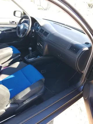 Volkswagen Golf 2003