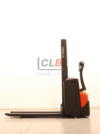 Ref. M-6460 Apilador Eléctrico TOYOTA SWE 080 L Staxio