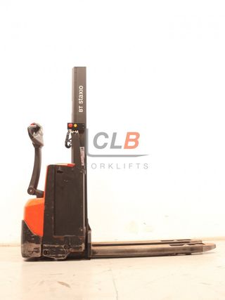 Ref. M-6579 Apilador Eléctrico TOYOTA SWE 080 L Staxio