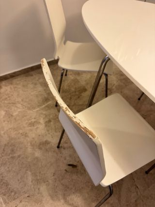 Mesa de comedor ovalada blanca y 6 sillas