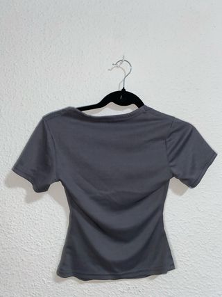 Blusa gris escote cuadrado manga corta