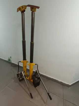 2 Brazos hidráulico con bomba