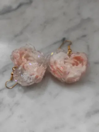 Orecchini  a forma cuore resina effetto tulle rosa