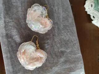 Orecchini  a forma cuore resina effetto tulle rosa