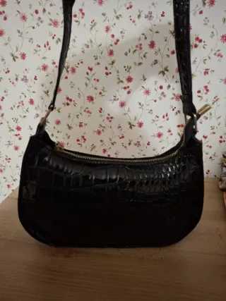 Borsetta donna nera effetto coccodrillo