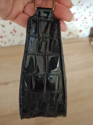 Borsetta donna nera effetto coccodrillo