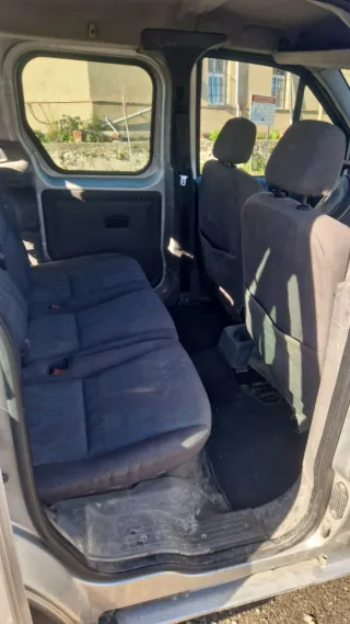 Ford E-Tourneo Courier 2005