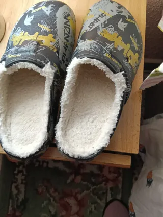 Zapatillas de casa unisex grises y amarillas