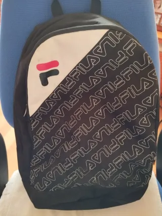 Mochila Fila Negra y Blanca
