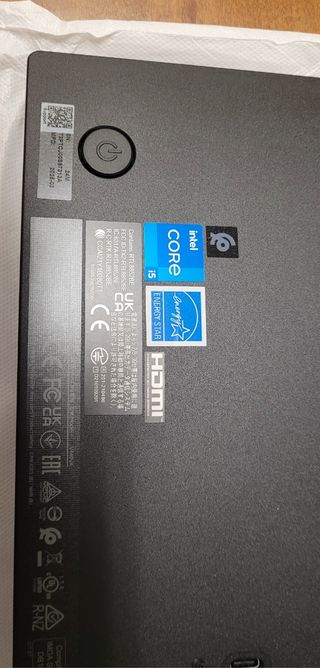 PC 24'' ASUS V440VAK-BPC066W