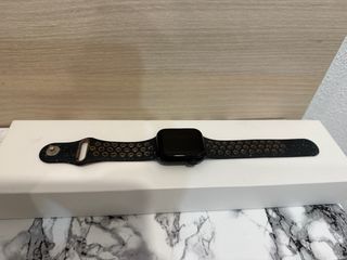 Apple Watch SE 2da Gen 40mm Aluminio