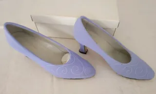 Vestido fiesta recto manga corta y zapatos a juego