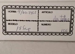 Vestido fiesta recto manga corta y zapatos a juego