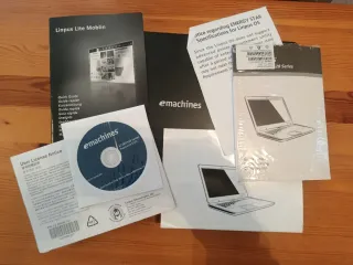 Portátil eMachines Negro con Cargador