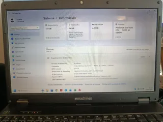 Portátil eMachines Negro con Cargador