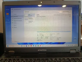 Portátil eMachines Negro con Cargador