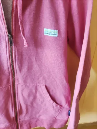 Sudadera Patagonia rosa con cremallera