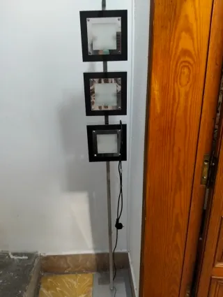 Lámpara de pie con 3 focos