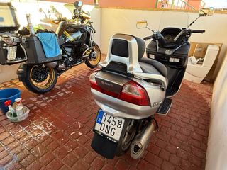 Suzuki Burgman 400 Plata Negra