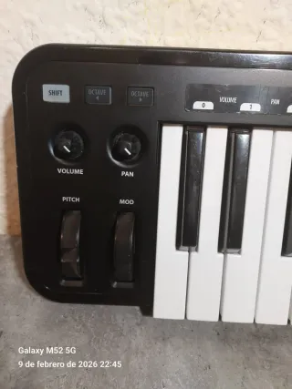 Teclado MIDI Line 6 Mobile Keys 25