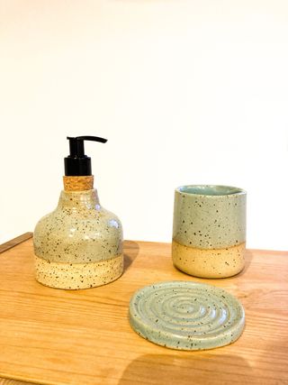 Juego de baño de cerámica