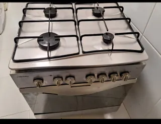 Cocina de gas Balay con horno eléctrico