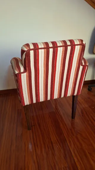 Sillón estilo Danés tela y madera