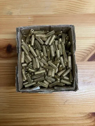 200 Tacos Latón M4 para broca 5mm