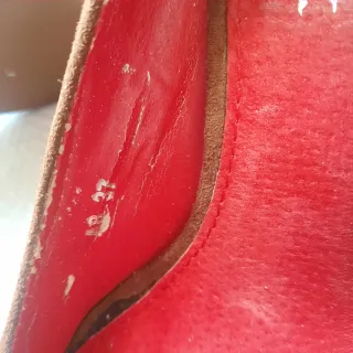 Zapatos de antelina con cuña