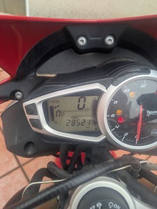 Triumph Street Triple 95 CV ABS