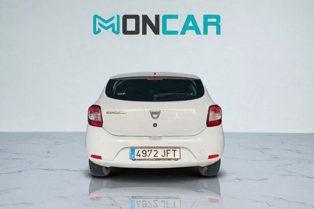 Dacia Sandero 2015