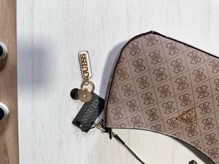 Bolso Guess Beige y Marrón