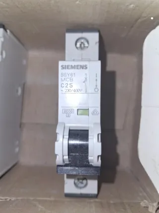 Interruttore Siemens 5SY61 MCB C25
