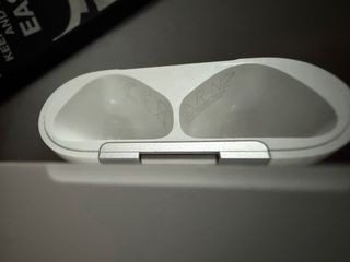 Custodia Airpods Apple Bianca