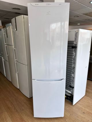 COMBI INDESIT 2MTS NOFROST A++. GARANTÍA