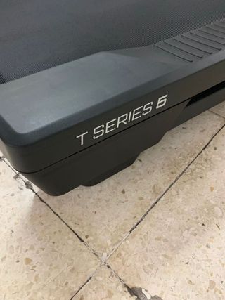 Cinta de correr Norditrack T Series 5 exposición