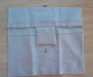 Coppia bustine portaoggetti ricamate