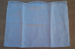 Coppia bustine portaoggetti ricamate