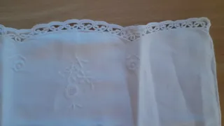 Coppia bustine portaoggetti ricamate