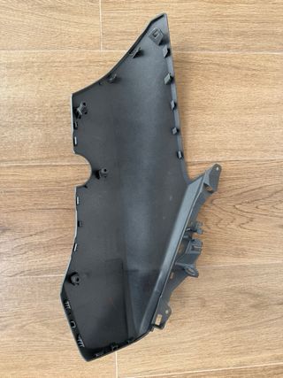 Chapa lateral frontal Yamaha XMAX