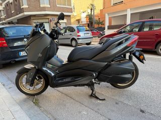 Chapa lateral frontal Yamaha XMAX