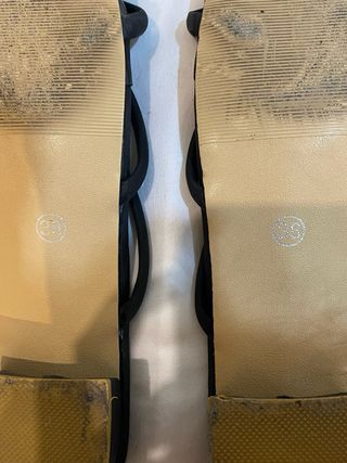 Sandalias negras de tacón