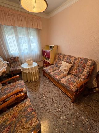 Se vende piso por mercadona