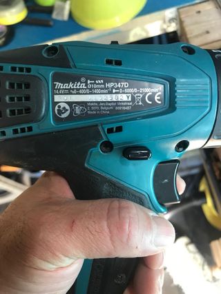 Taladro Atornillador Makita + Cargador + 2 Batería